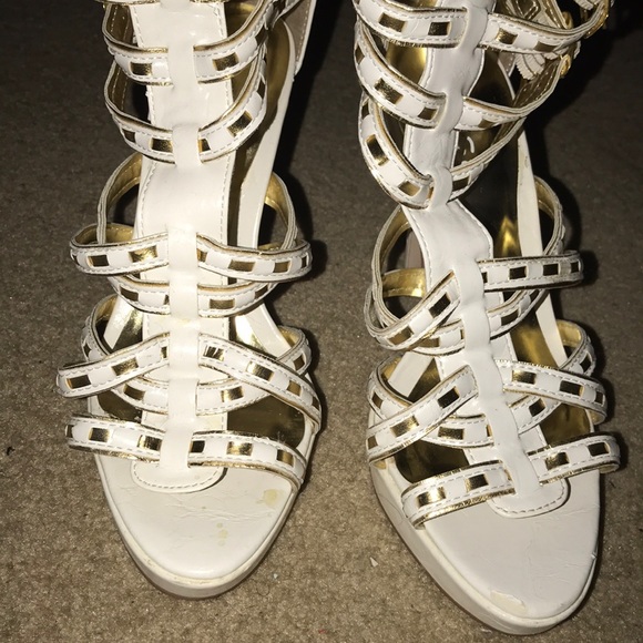 ⚜️White & gold sandal heels⚜️ - Picture 3 of 6